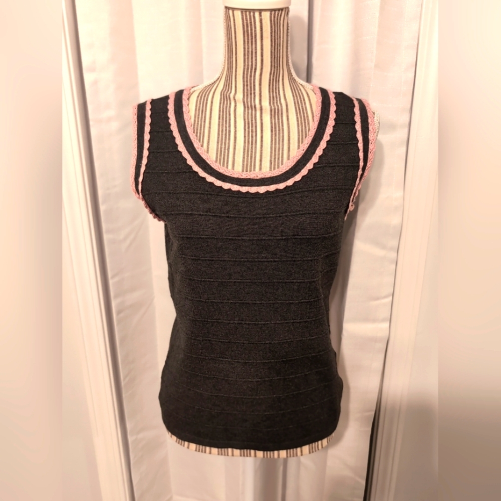 Leo & Ugo Women's‎ Gray Tank Top Pink Crocheted Trim Paris Size 2 NWOT